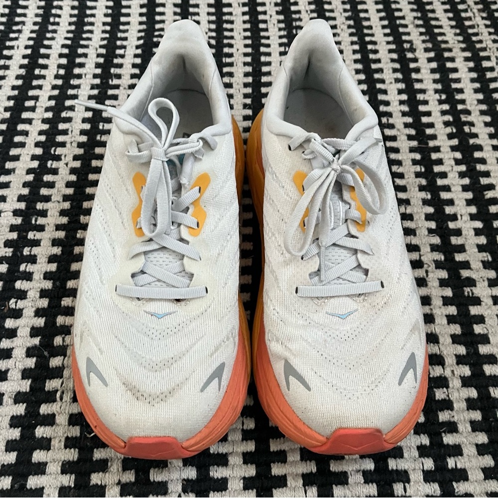 Hoka One Arahi 6 Running Shoes Women’s Size 8.5